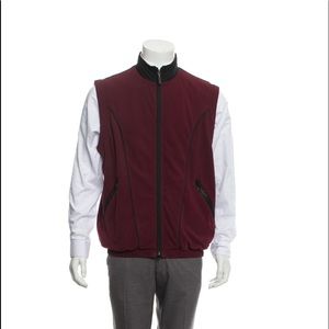 Men’s Descente maroon fleece vest